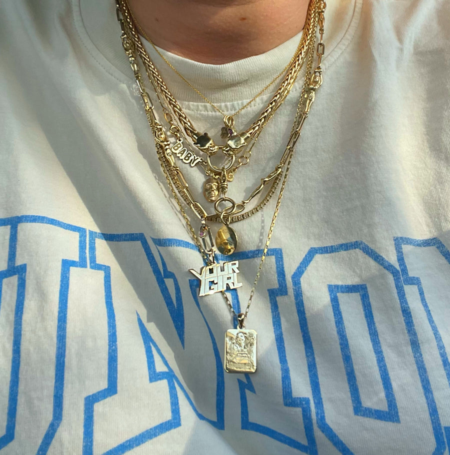 Las Hermanas Street (Your Girl Pendant)