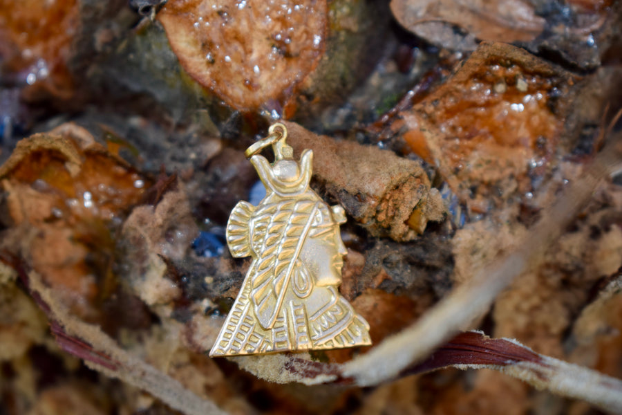 Estate 14k Gold Queen Isis Pendant "Welcom to Egypt"